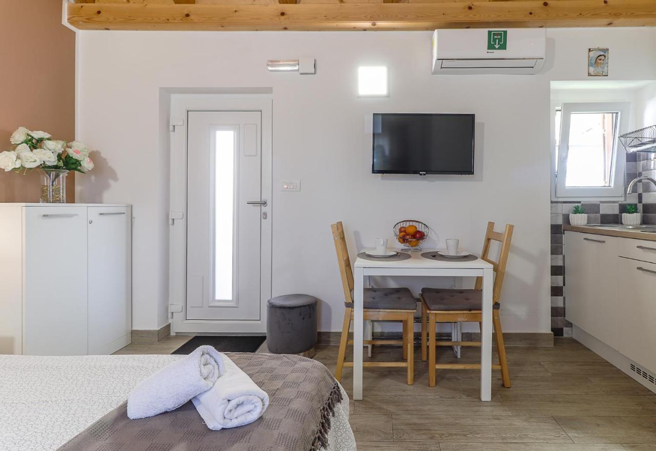 Apartman Juraj I Matej Vrsar Ngoại thất bức ảnh