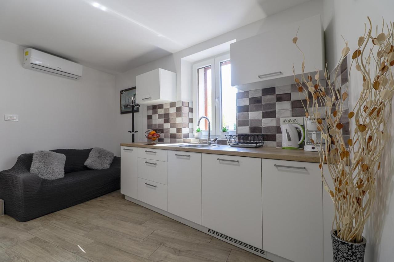 Apartman Juraj I Matej Vrsar Ngoại thất bức ảnh